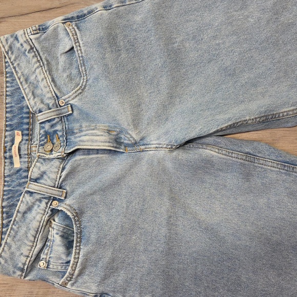 Levia Superlow Wide Leg Jeans - Picture 2 of 7